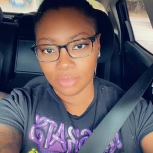 Meet your Posher, Courtney